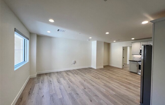 1 bed, 1.5 baths, 876 sqft, $2,145, Unit 310