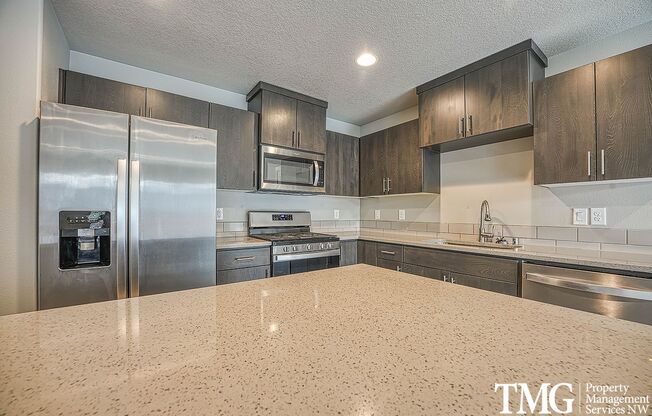 3 beds, 2.5 baths, 1,650 sqft, $2,490, Unit C-112