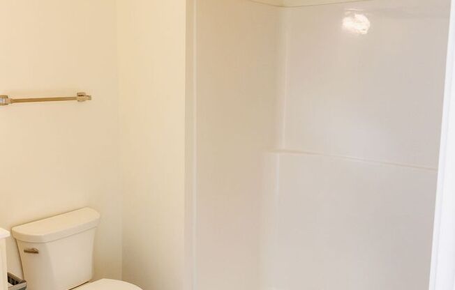 2 beds, 1 bath, 795 sqft, $1,700, Unit 210