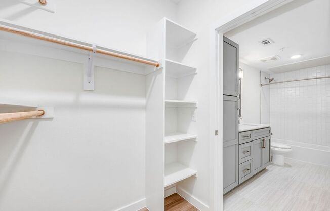 Studio, 1 bath, 476 sqft, $1,375