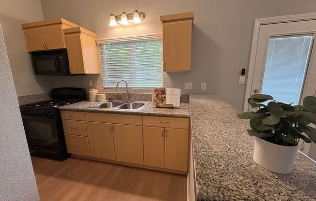 Studio, 1 bath, 464 sqft, $2,065, Unit 4955-4
