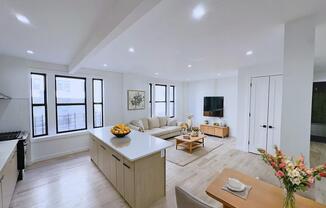 251 W 92 ST