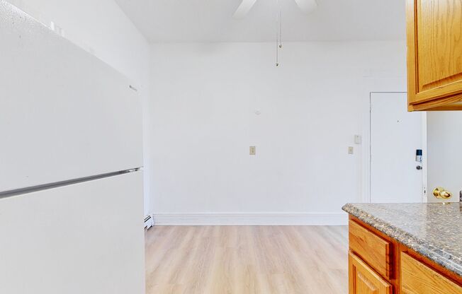 Spacious 1BR Apartment Near Yale – Remodeled & Convenient!