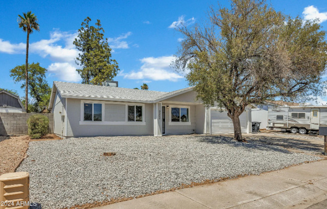 3202 W LIBBY ST