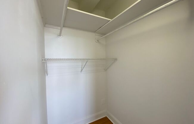 1 bed, 1 bath, 941 sqft, $1,450, Unit PH08