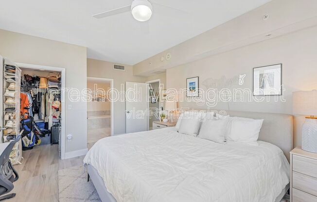 2 beds, 2 baths, 989 sqft, $3,300, Unit 2202