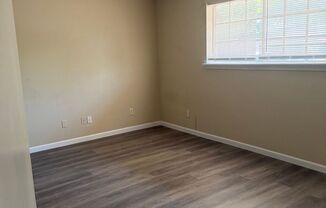4521 Columbia Apartmetns