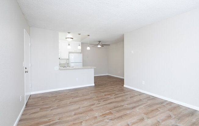 1 bed, 1 bath, 650 sqft, $2,095, Unit C11