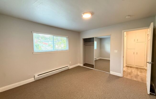 2 beds, 1 bath, 800 sqft, $2,295, Unit 4