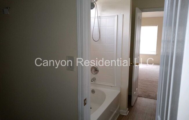 3 beds, 2.5 baths, $1,900