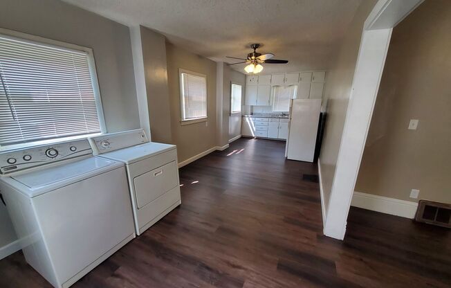 2 beds, 1 bath, $795, Unit 1005 Main Floor