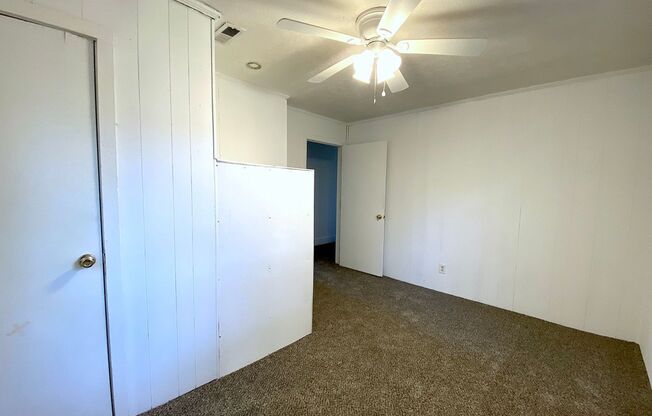 3 beds, 1 bath, $1,000