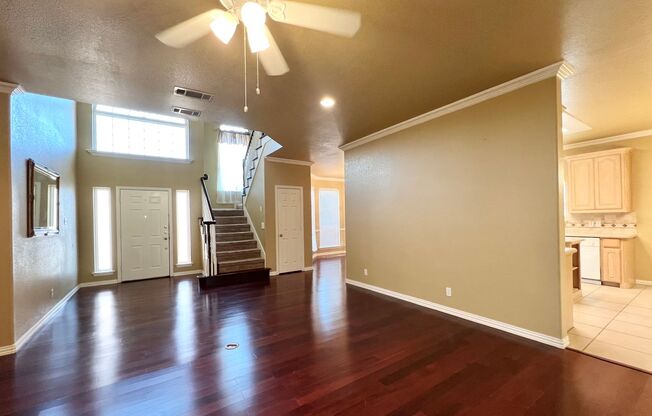 Stunning 4 Bedroom 2 and a half Bath in the Heart of North Richland Hills