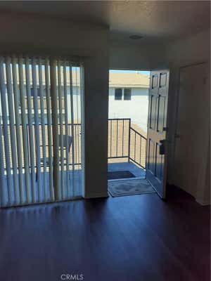 2 beds, 1 bath, 800 sqft, $2,300, Unit 3