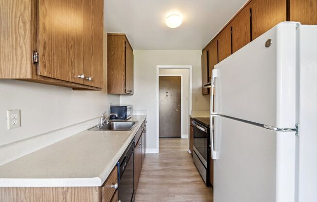 1 bed, 1 bath, 700 sqft, $2,850, Unit 325