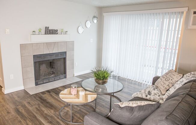 3 beds, 2 baths, 1,250 sqft, $1,695, Unit A101