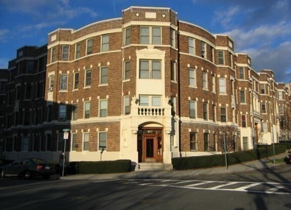1677 COMMONWEALTH AVE