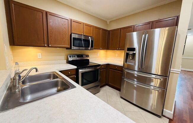 2 beds, 2.5 baths, $1,700