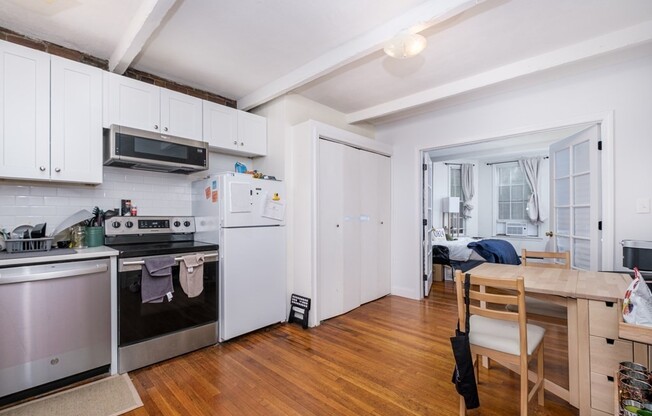 4 WIGGLESWORTH ST
