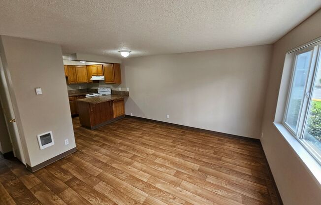 5200 Windsor Island Rd N