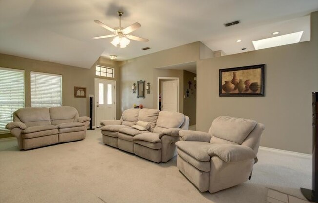 4510 Silver Hollow - 4Bed/2 Bath - $1,950/month