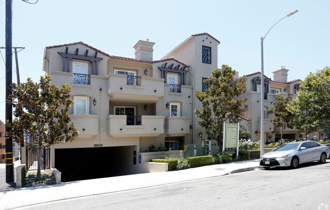 2 beds, 2 baths, 1,292 sqft, $3,195, Unit 206