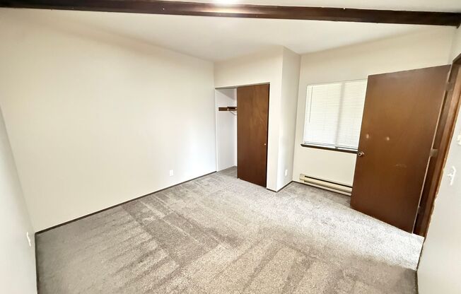 1 bed, 1 bath, $925, Unit 62