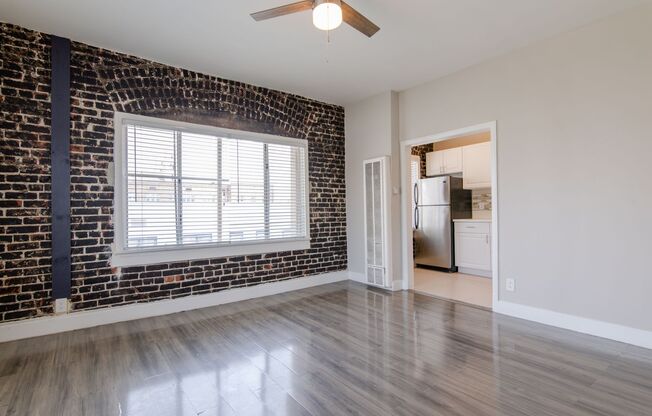 1 bed, 1 bath, 650 sqft, $1,695, Unit 201