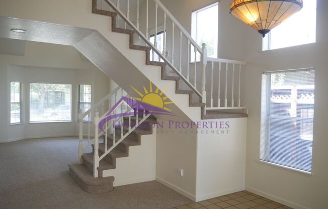 Unique 3 Bed 2.5 Bath 1,971sqft Single Family Home in Sacramento