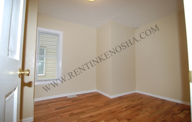 2 beds, 1 bath, 640 sqft, $795, Unit Apt 100