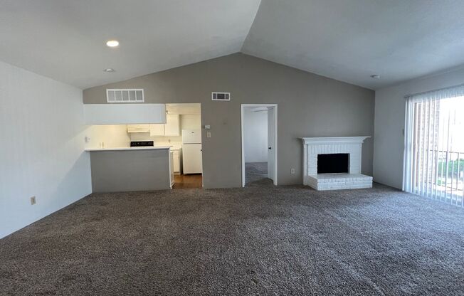 2 beds, 2 baths, 1,003 sqft, $1,050, Unit 1708