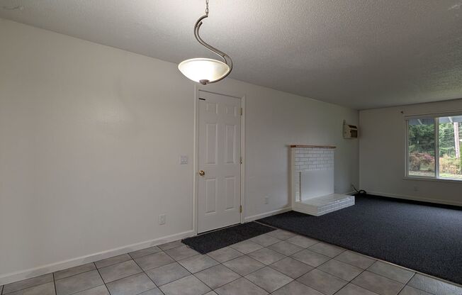 3 beds, 1 bath, $1,895