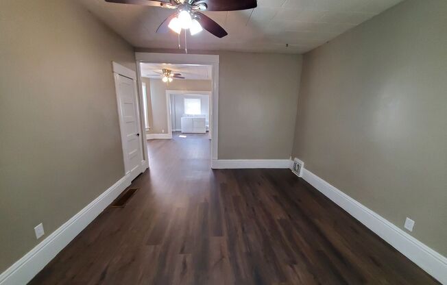 2 beds, 1 bath, $795, Unit 1005 Main Floor