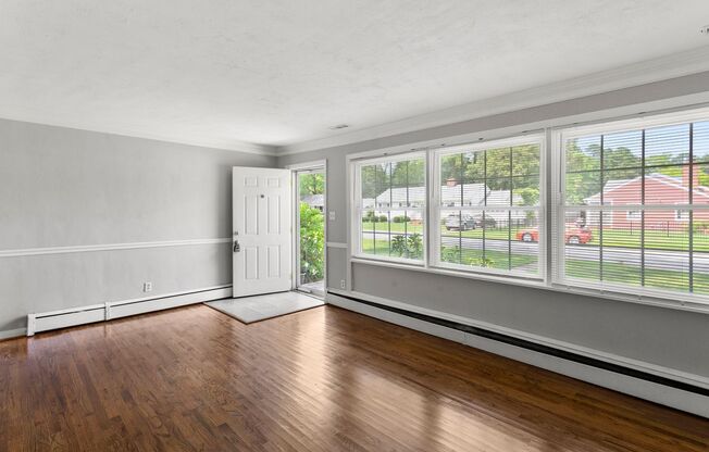 Charming Renovated 3-Bedroom Home in Riverside Near CNU & Mariner’s Museum