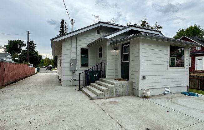 Beautiful Furnished Home in Downtown CDA