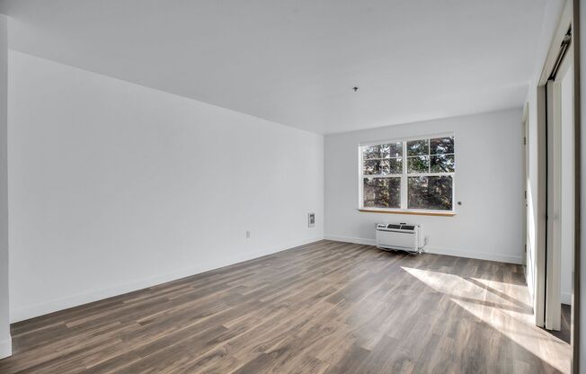 1 bed, 1 bath, 591 sqft, $1,949, Unit 102