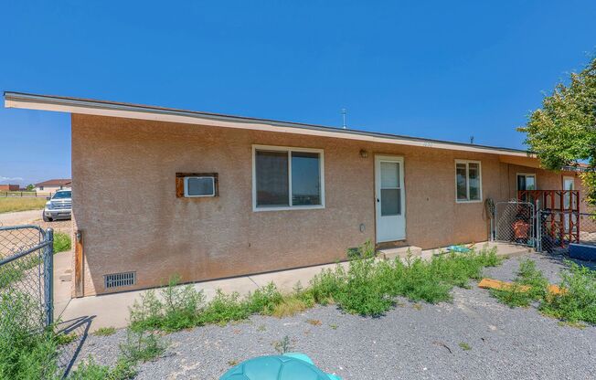 2BD/1BA in Pueblo West!