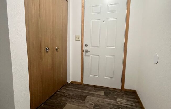 3 beds, 1.5 baths, 1,145 sqft, $1,025, Unit 300-3