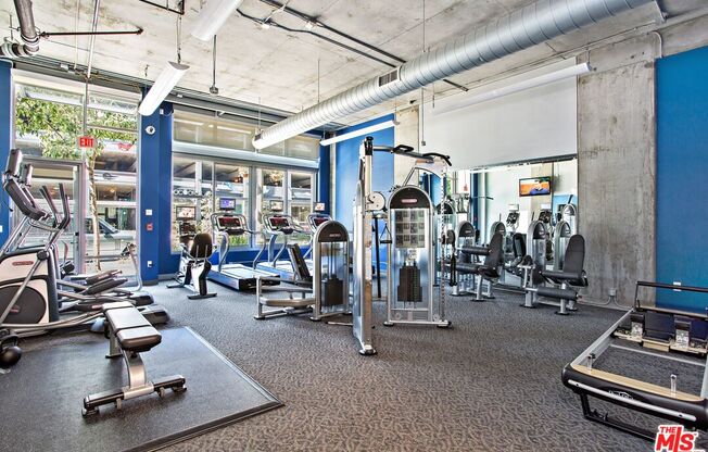 1 bed, 2 baths, 1,110 sqft, $4,000, Unit 815