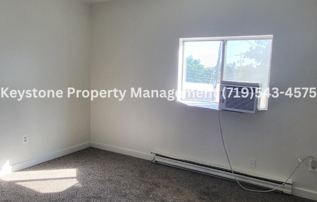 2 Bedroom/1 Bathroom Apartment on 2nd level with dedicated entrance $950/$950