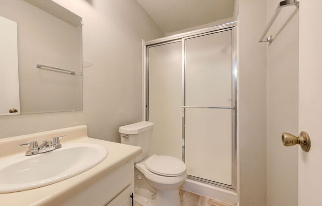 2 beds, 2.5 baths, $950, Unit UNIT 132