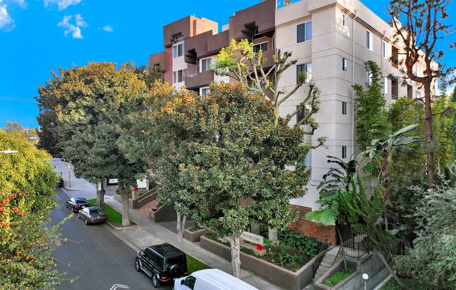 Peach Tree Court Apartments