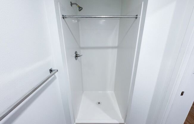 Studio, 1 bath, 186 sqft, $1,295, Unit 212