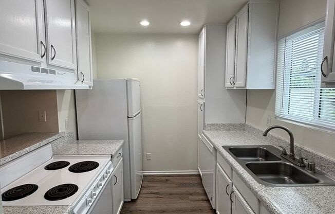 1 bed, 1 bath, 780 sqft, $2,375, Unit 112