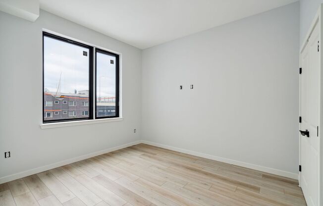 1 bed, 1 bath, 700 sqft, $1,800, Unit 106