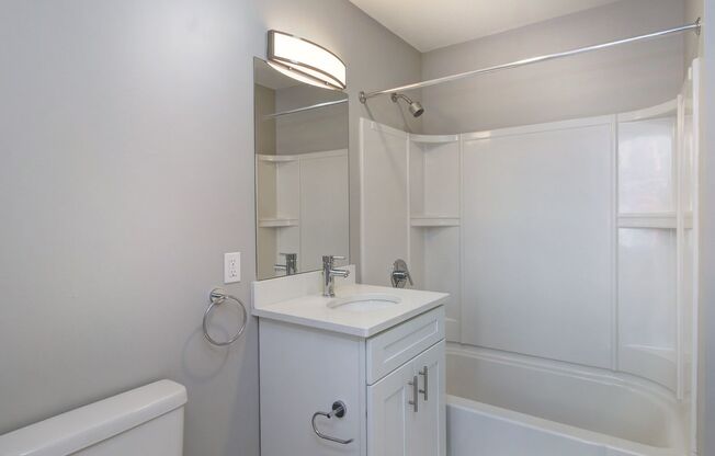 Studio, 1 bath, 402 sqft, $1,900, Unit 503