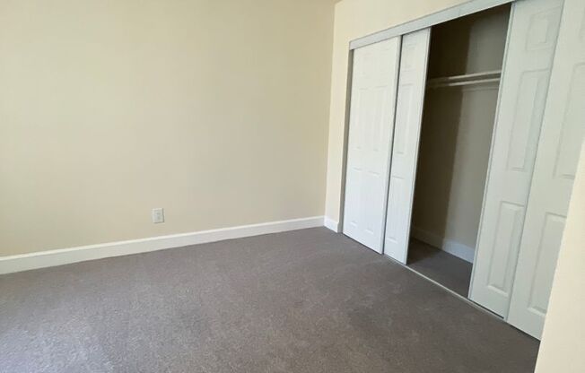 2 beds, 2 baths, 1,000 sqft, $1,990, Unit 14207 #103