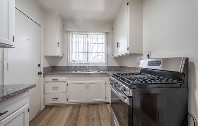 4119 Santo Tomas Dr