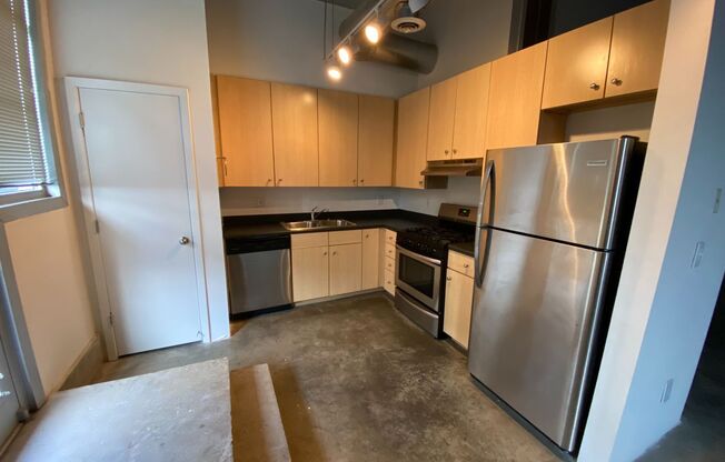 Studio, 1 bath, 590 sqft, $1,550, Unit A-609