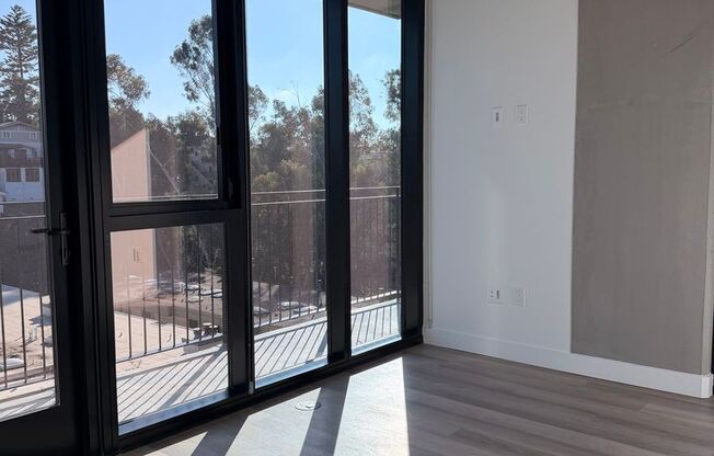 2 beds, 2 baths, 816 sqft, $4,349, Unit 505